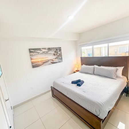 Vacay Spot Experience Luna Sky! 65" Tv Bar, Bbq, Shower Massage Jets, Music, Go To Fl Keys Хоумстед Екстериор снимка