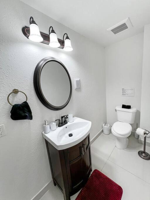 Vacay Spot Experience Luna Sky! 65" Tv Bar, Bbq, Shower Massage Jets, Music, Go To Fl Keys Хоумстед Екстериор снимка