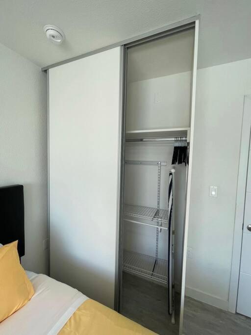Vacay Spot Experience Luna Sky! 65" Tv Bar, Bbq, Shower Massage Jets, Music, Go To Fl Keys Хоумстед Екстериор снимка