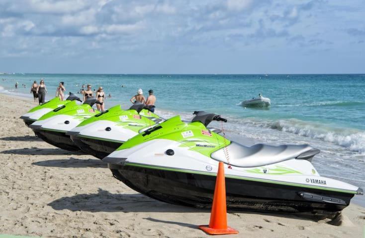 Vacay Spot Experience Luna Sky! 65" Tv Bar, Bbq, Shower Massage Jets, Music, Go To Fl Keys Хоумстед Екстериор снимка