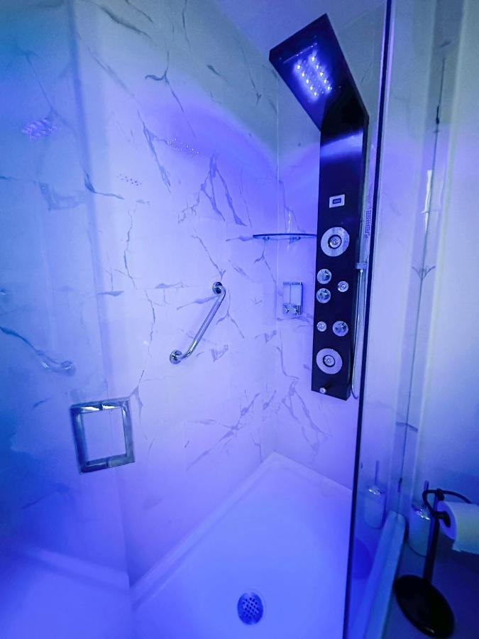 Vacay Spot Experience Luna Sky! 65" Tv Bar, Bbq, Shower Massage Jets, Music, Go To Fl Keys Хоумстед Екстериор снимка