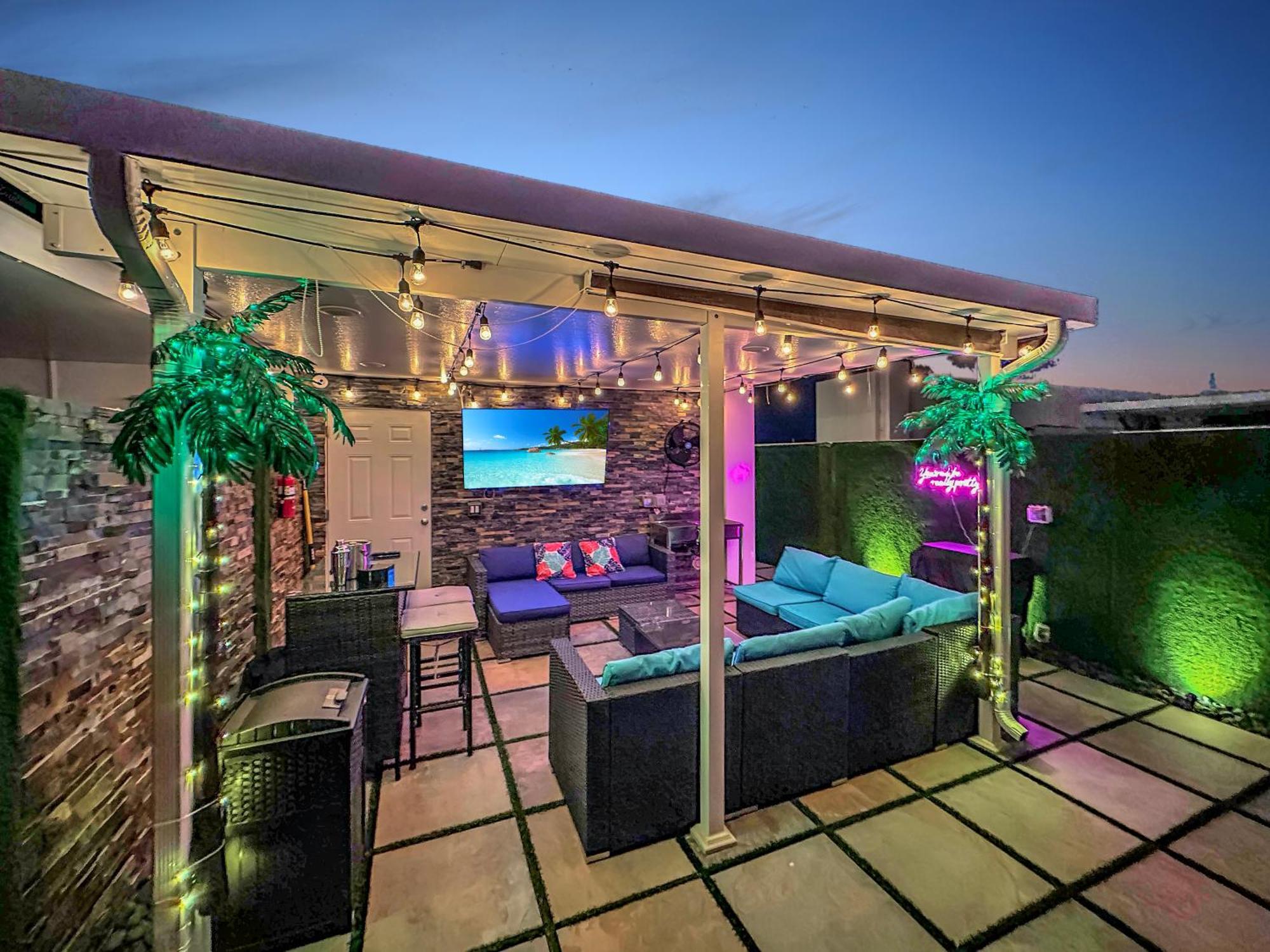 Vacay Spot Experience Luna Sky! 65" Tv Bar, Bbq, Shower Massage Jets, Music, Go To Fl Keys Хоумстед Екстериор снимка