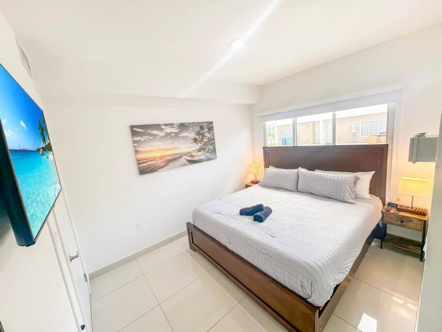 Vacay Spot Experience Luna Sky! 65" Tv Bar, Bbq, Shower Massage Jets, Music, Go To Fl Keys Хоумстед Екстериор снимка