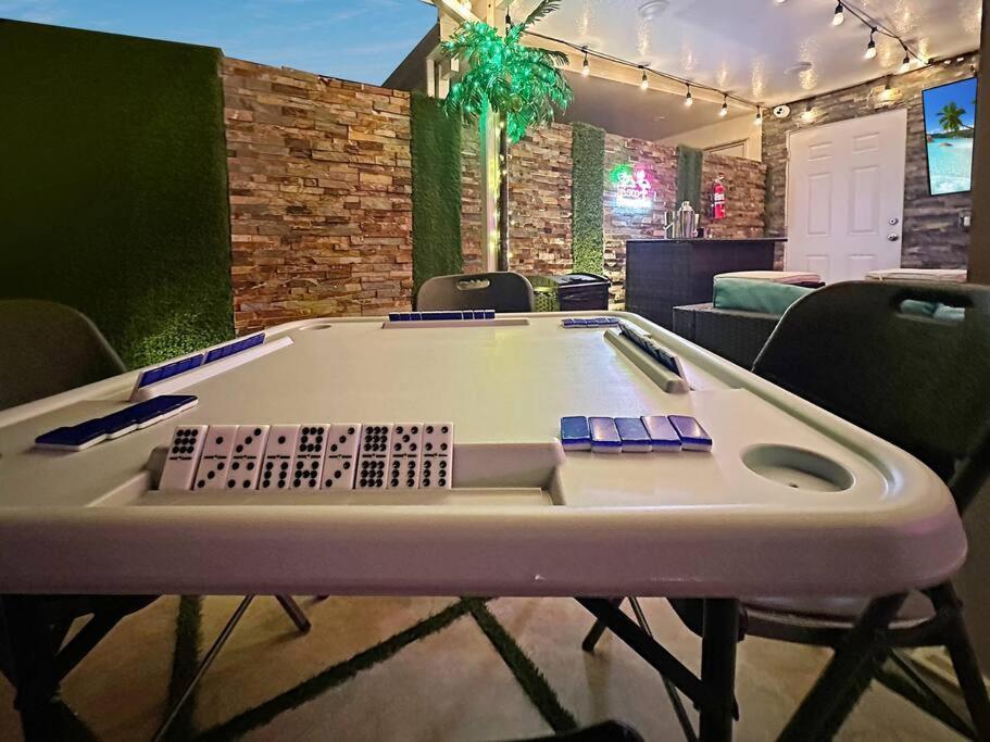 Vacay Spot Experience Luna Sky! 65" Tv Bar, Bbq, Shower Massage Jets, Music, Go To Fl Keys Хоумстед Екстериор снимка