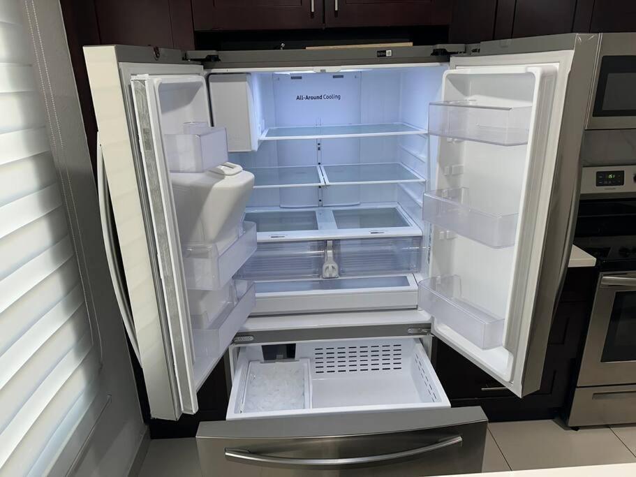 Vacay Spot Experience Luna Sky! 65" Tv Bar, Bbq, Shower Massage Jets, Music, Go To Fl Keys Хоумстед Екстериор снимка